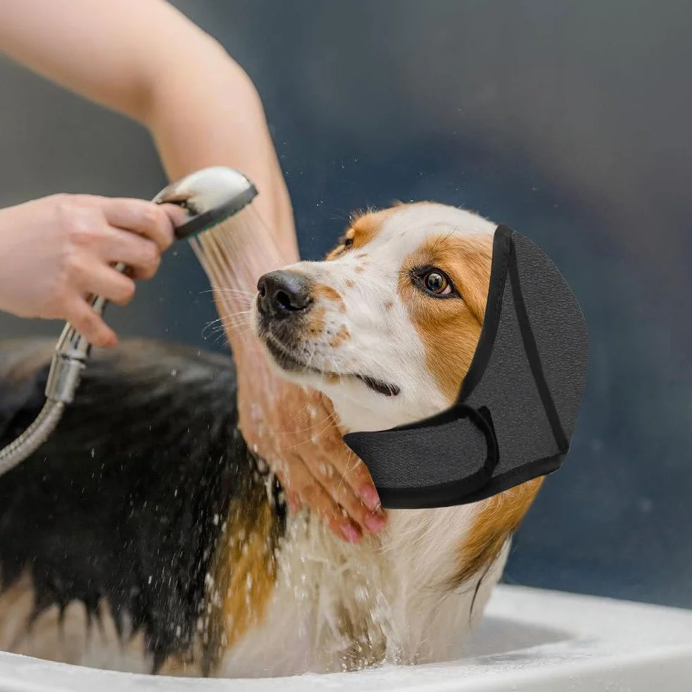 Cache-Oreilles de Natation pour Chien, Bonnet de Bain Imperméable et Réglable pour Petits, Moyens et Grands Chiens
