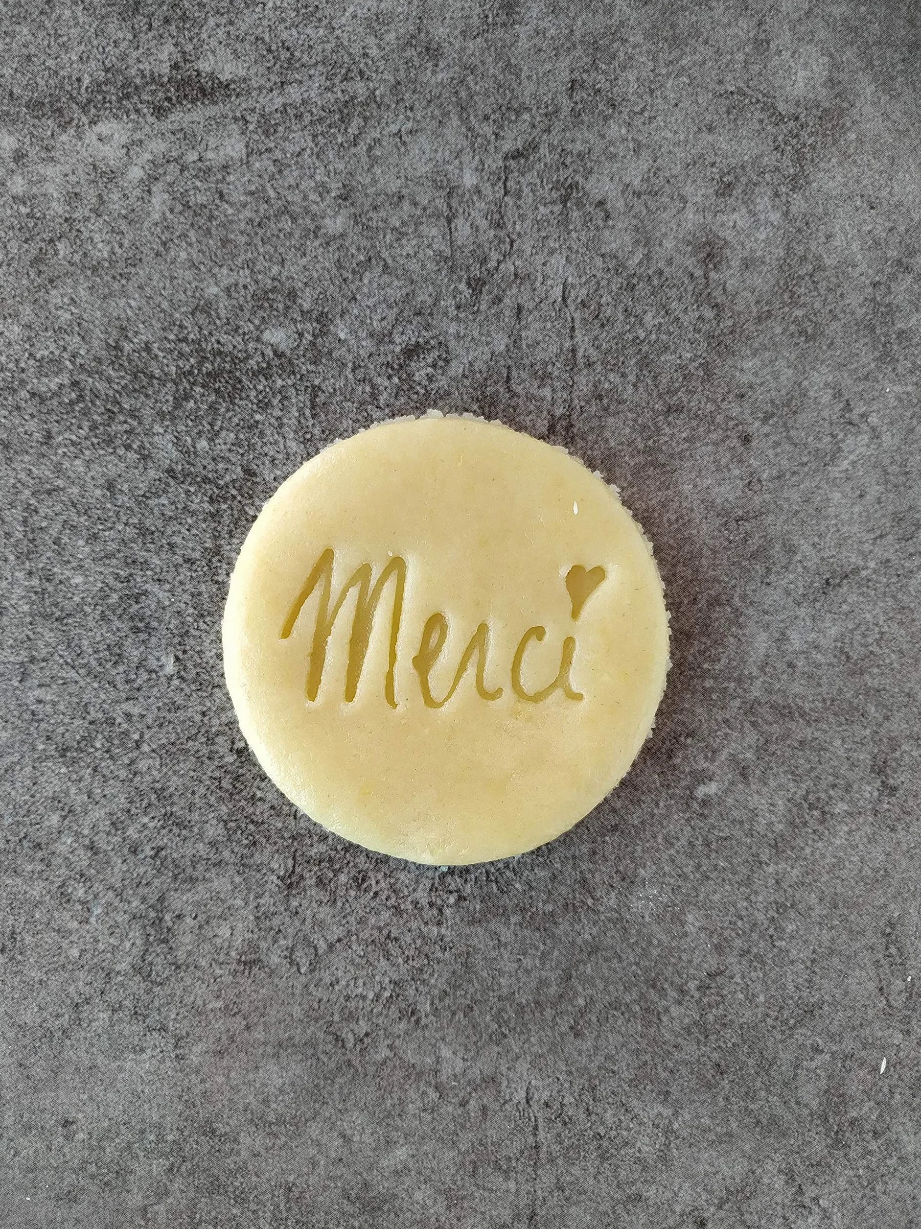 Emporte-pièce rond "Merci" Couleur au choix Fabriqué en France