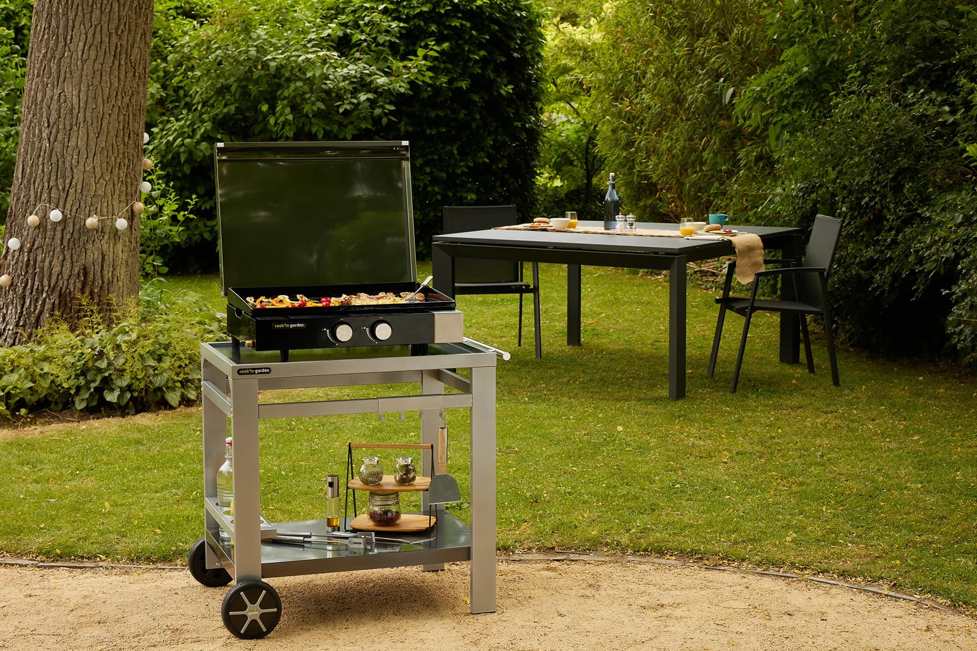 Cook’in Garden Desserte de Jardin Media M Chariot Plan de Travail Meuble Roulettes Cuisine Extérieure Barbecue Plancha
