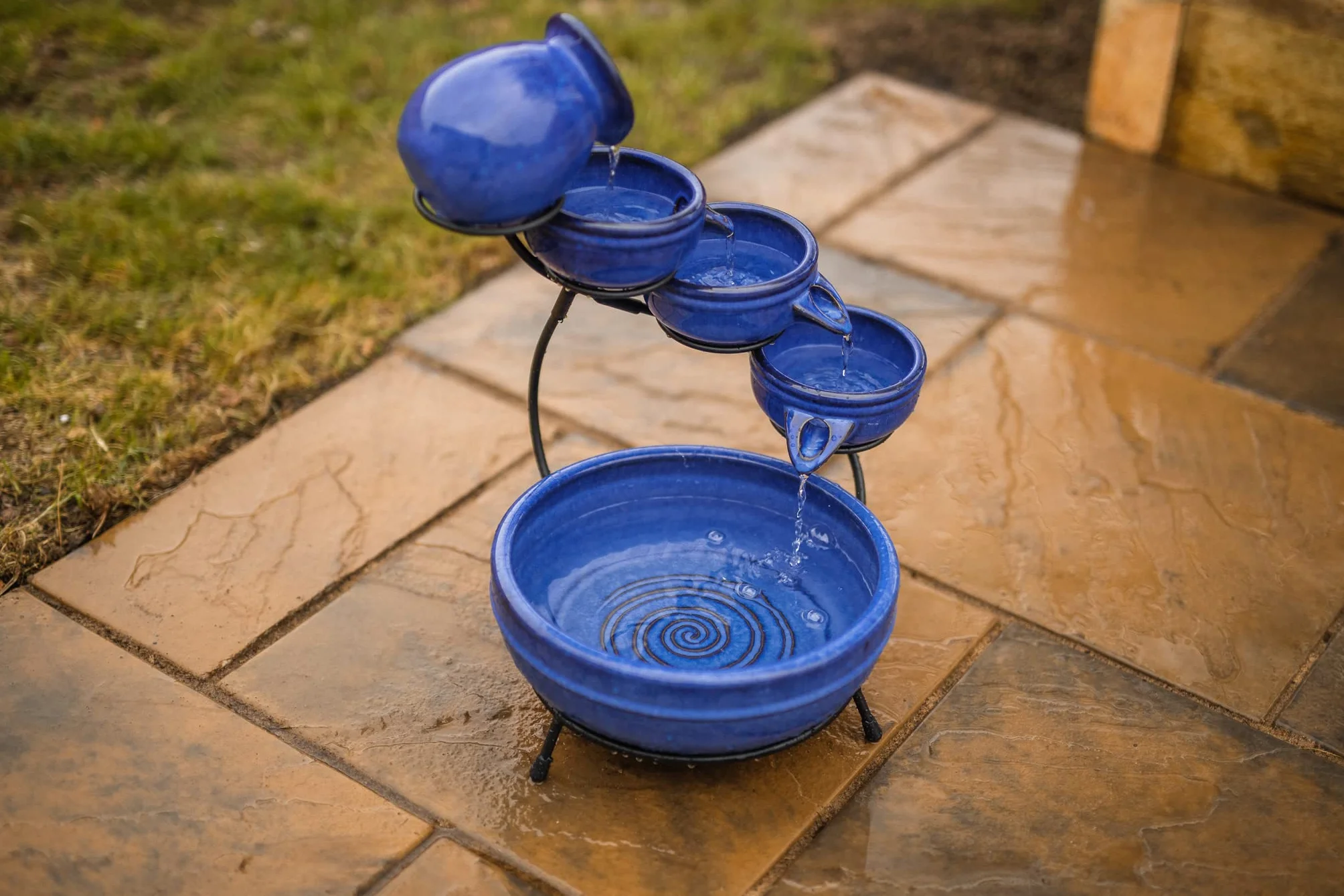 Fontaine solaire en cascade 49 cm céramique 5 niveaux basse tension jardin extérieur
