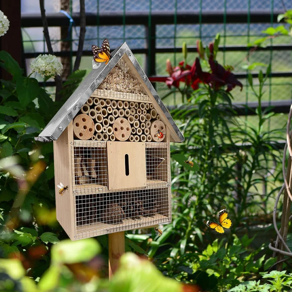 Hotel Insectes Exterieure à Suspendre en Bois avec Toit Imperméable Métal pour Abeille Papillon Coccinelle Jardin Balcon
