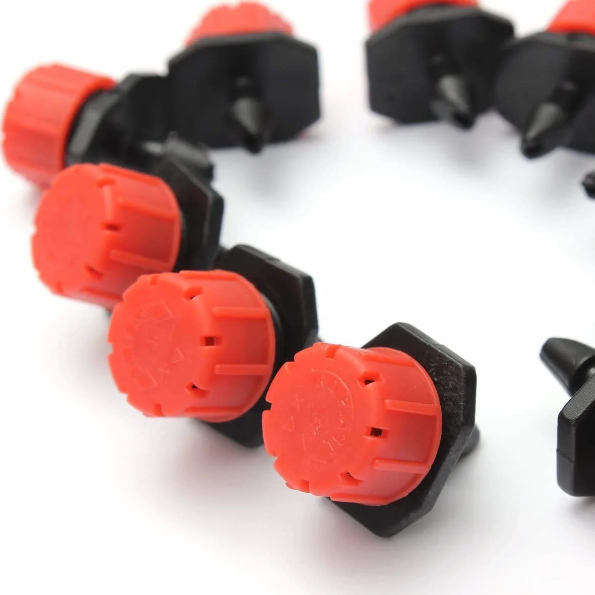 Goutteurs d'irrigation réglables, 100pcs Kit système goutte à goutte avec buses de brumisation