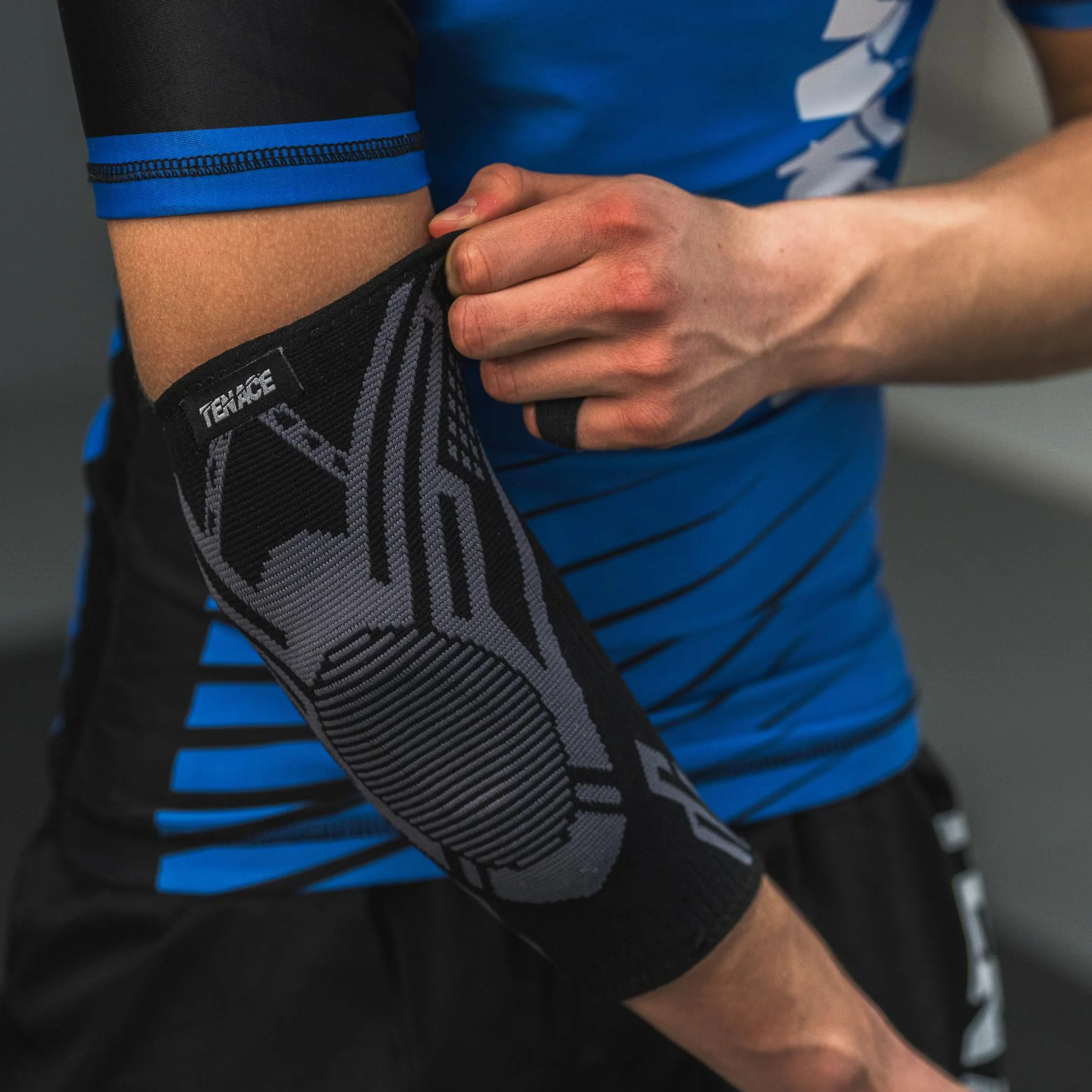 Tenace Jiu Jitsu Coudière Grappling Protection coudes de compression et rembourrage MMA, BJJ, Muay Thai, Judo Haute Durabilité et Performance Unisexe