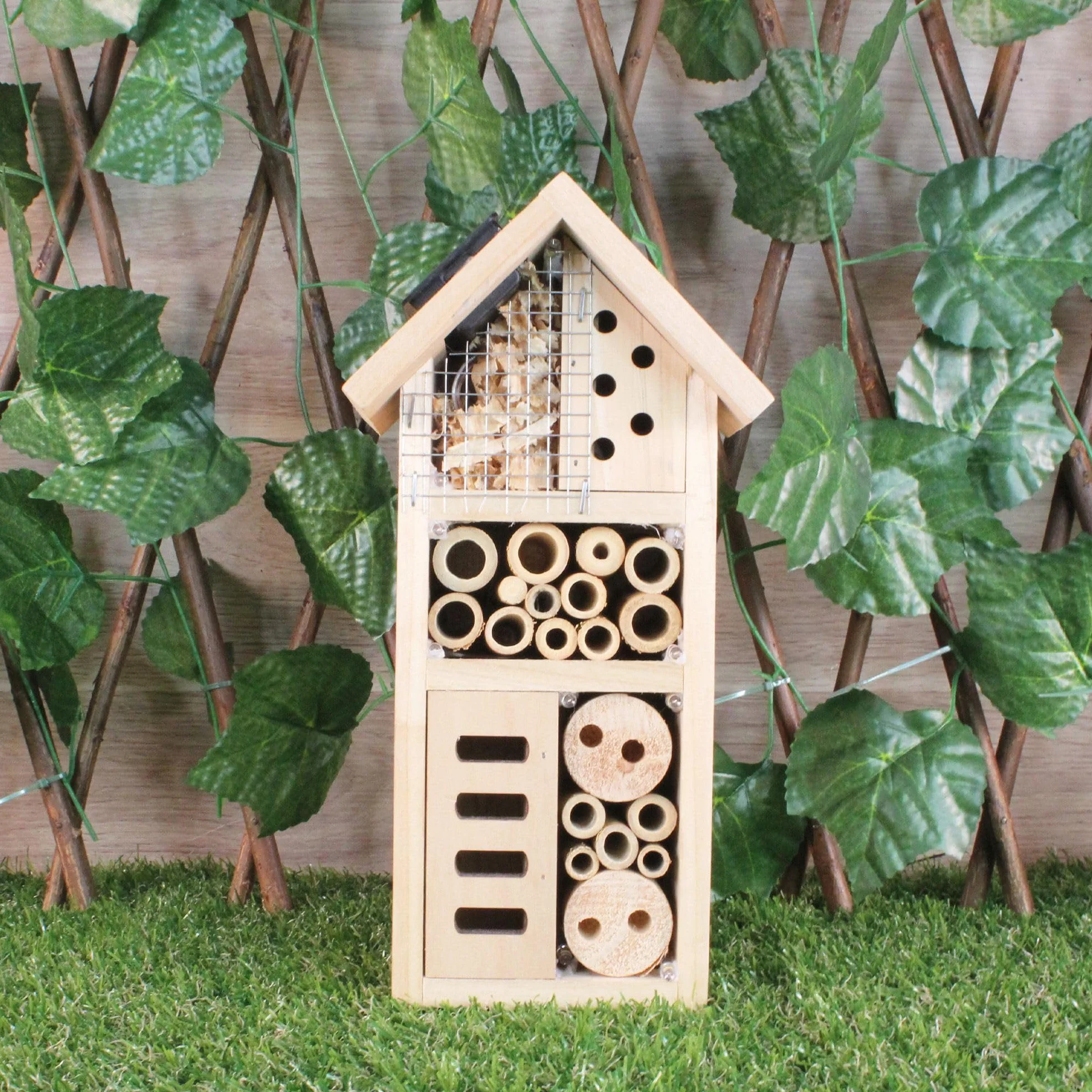 FISHTEC Hôtel à Insecte Maison Solaire en Bois 10 LED Panneau de Pin Massif Refuge Toutes Saisons