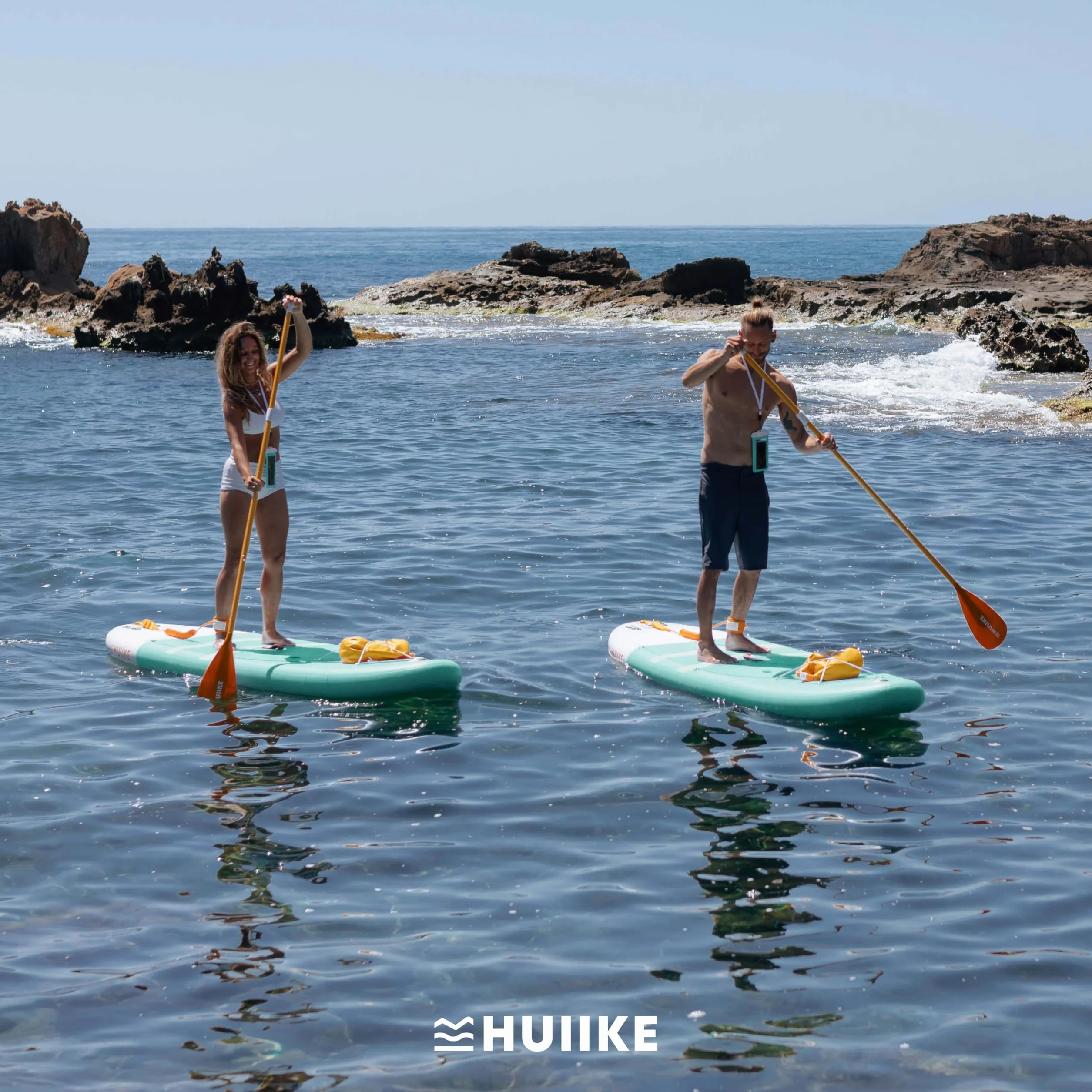 HUIIKE Paddle Gonflable Adulte avec Accessoires Inclus, Pagaie, Ailerons, Pompe. Planche de Stand Up Paddle Grande Stabilité et Résistance. 305 x 84 x 15 cm, Jusqu'à 130 kg