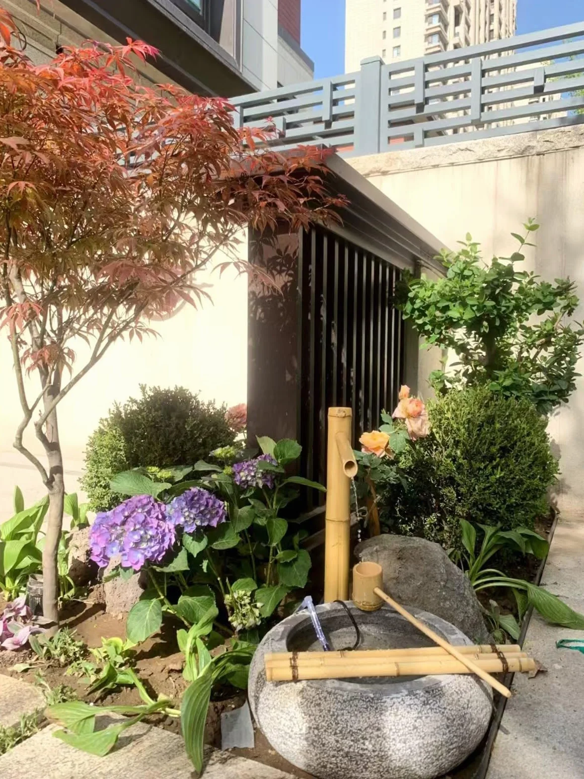 Fontaine d'eau Solaire en Bambou Naturel H80cm, Cascade de Jardin Décorative Intérieur Extérieur