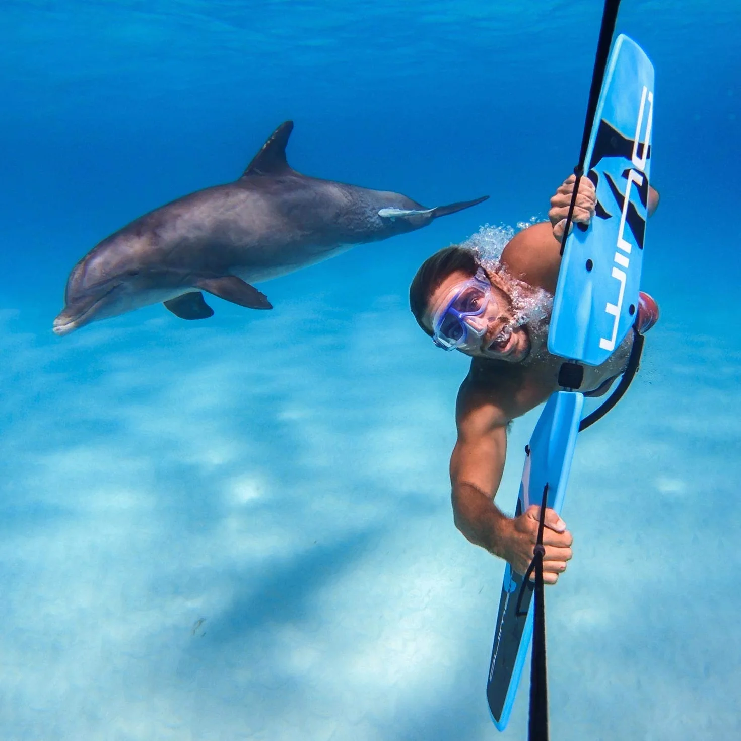 Voler sous l’Eau – Planche tractée par Bateau – Tracter 1, 2, 3, et 4 Personnes – Alternative au Ski Nautique, Flying Tubes et Tube Floats – Le Meilleur Accessoire pour Bateau