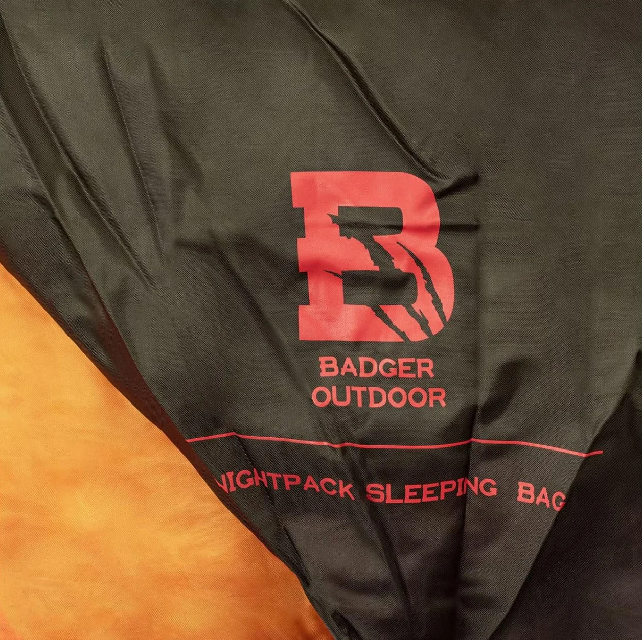 Badger Outdoor Nightpack Sac de couchage de camping 220 x 75 cm | Ultra léger 1100 g Sac de couchage avec capuche | Matelas isolant pour trekking extérieur 3 saisons | Jusqu'à -4 °C