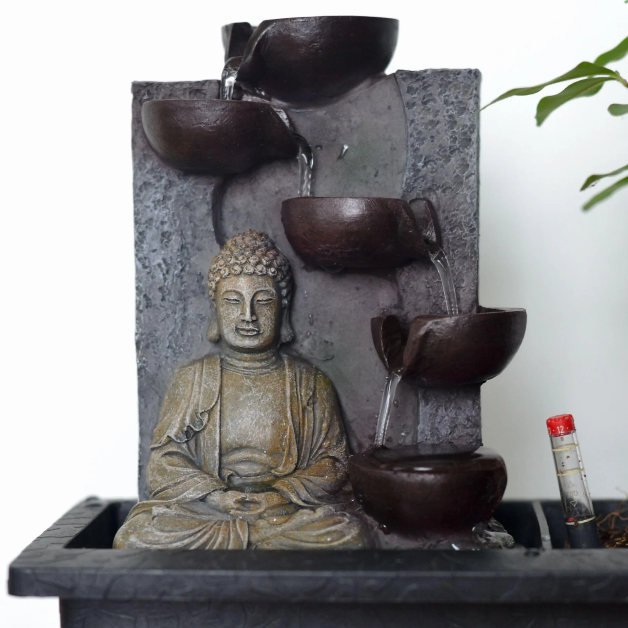 Bonsaï avec système d'eau cascade statue Bouddha plante d'intérieur 25-35cm