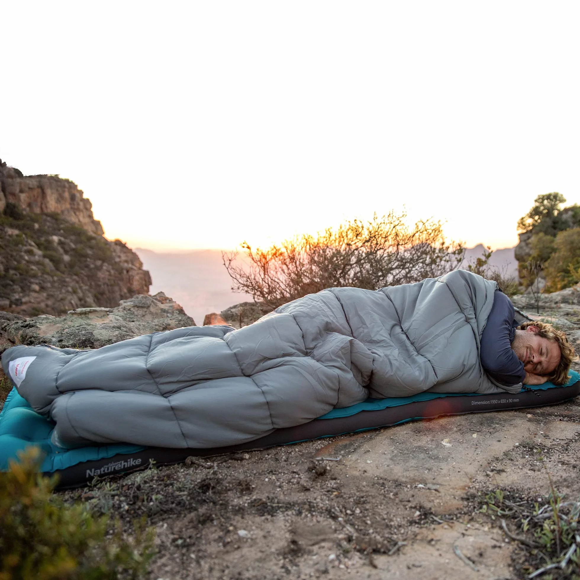 Naturehike Sac de Couchage À Capuche en Coton, 3 Saisons, Léger, Portable et Épissable, Rempli de Coton de Haute Qualité M180/M300, Adapté pour la Randonnée, Le Camping, L'alpinisme, en Intérieur