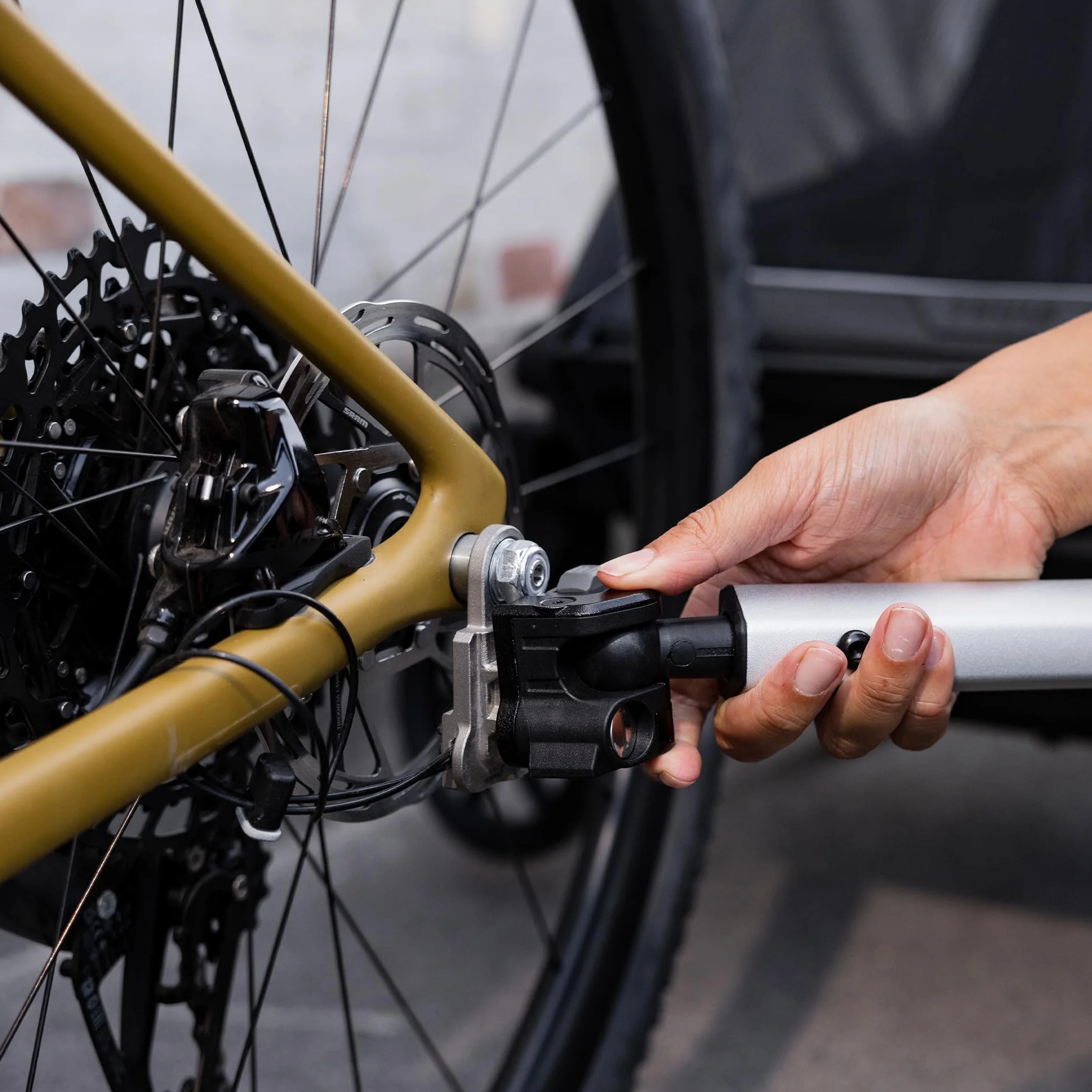 Thule Axle Mount Ezhitch™ Plate Plaque De Montage D’essieu