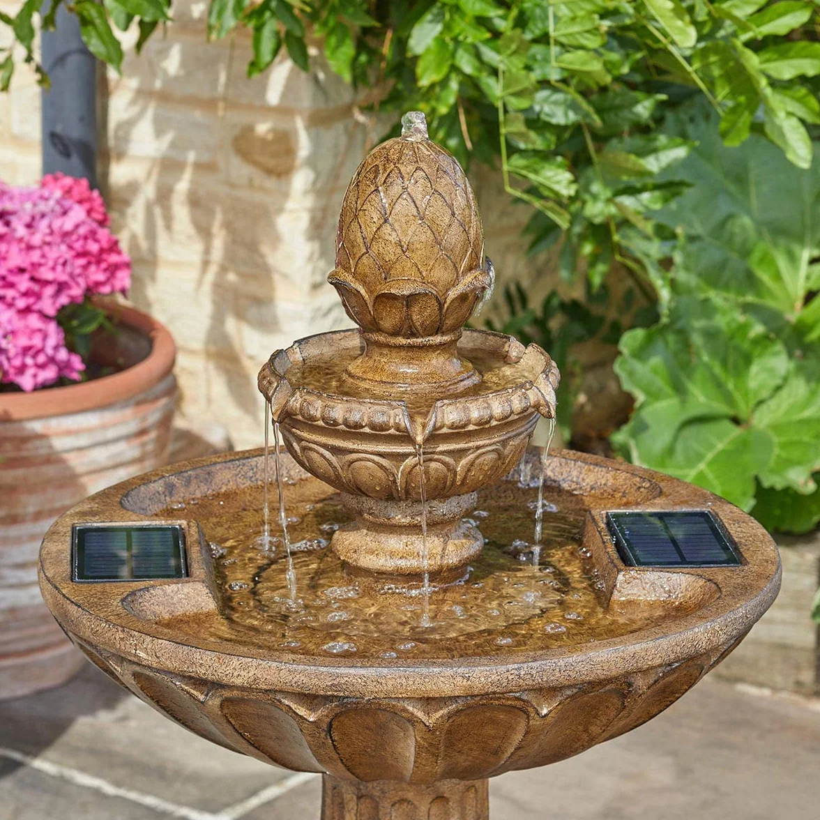 Fontaine solaire de jardin Queensbury 85 cm – Bain d'oiseaux cascade 3 niveaux, effet pierre marron, résine IP44