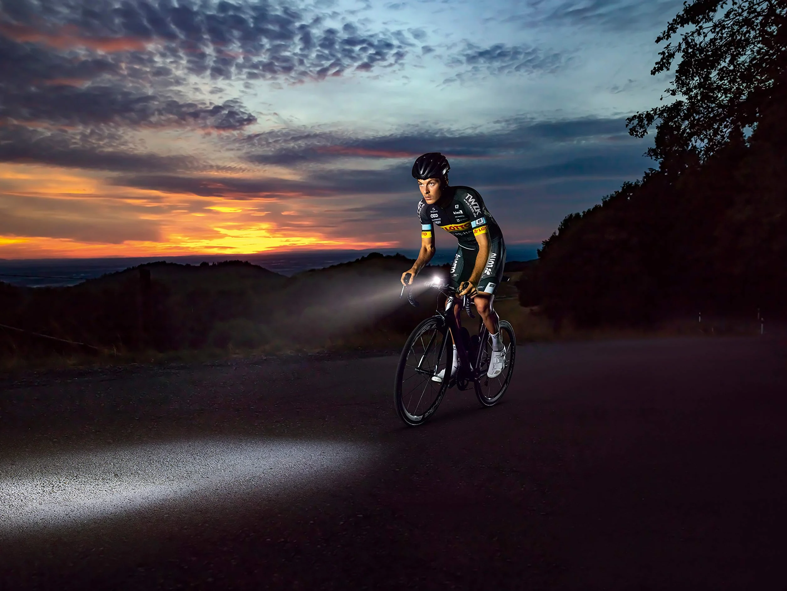 Sigma Sport Aura 60 USB Feu Avant de vélo Unisexe, Noir, Taille Unique