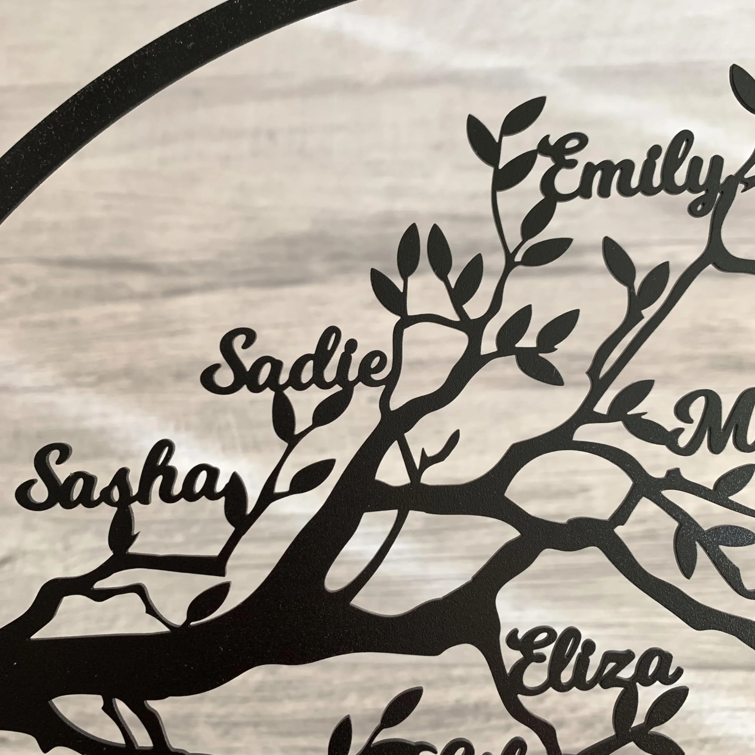Arbre de Vie Personnalisé en Métal Décoration Murale Panneau Familial Arbre Généalogique avec Prénoms Design 3