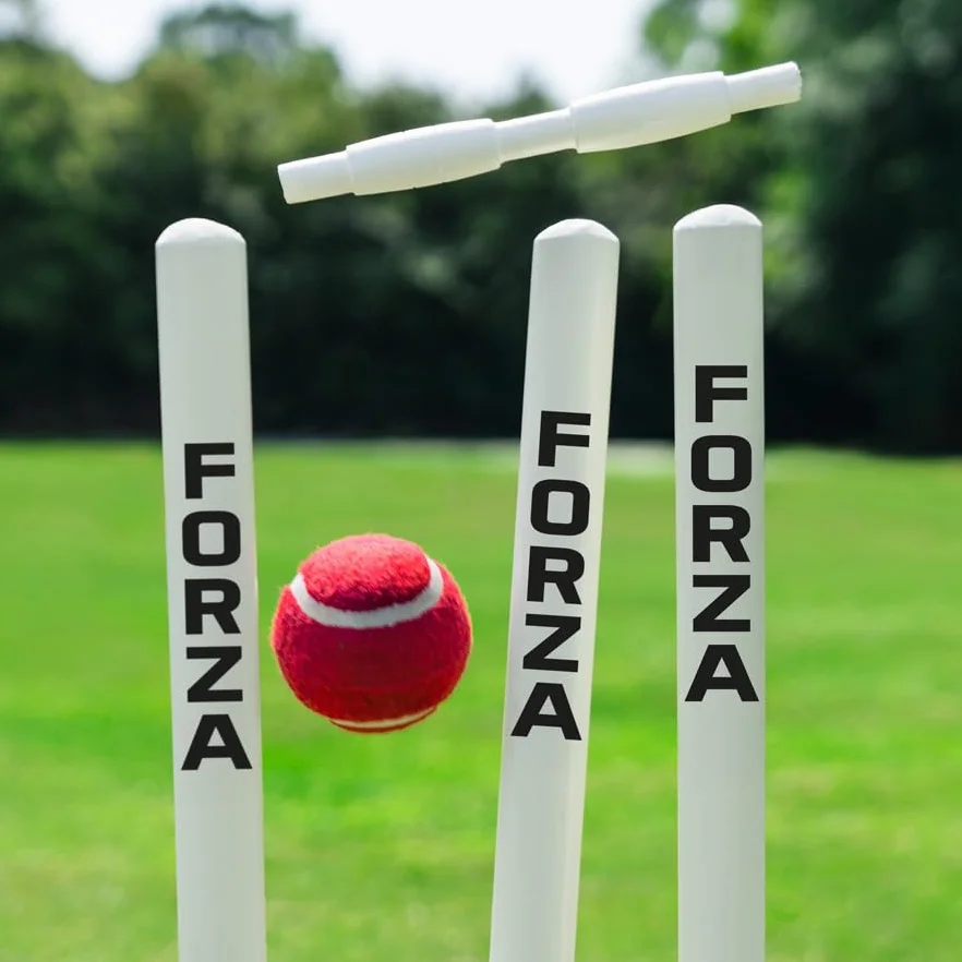 FORZA Ensemble de cricket en bois - Batte de cricket en saule du Cachemire et balle de tennis, kit complet de cricket de jardin junior avec souches, cautions et sac de transport robuste