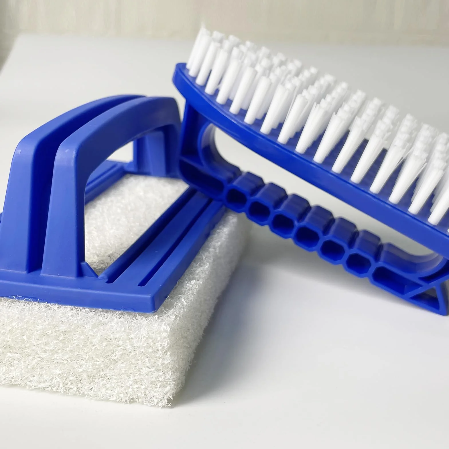 Brosse de Piscine 2 Pcs - Outil de Nettoyage avec Manche Plastique